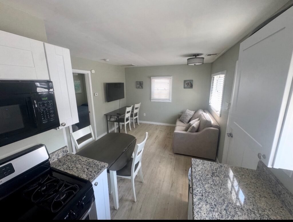 2 BR Screen Door Cottage
