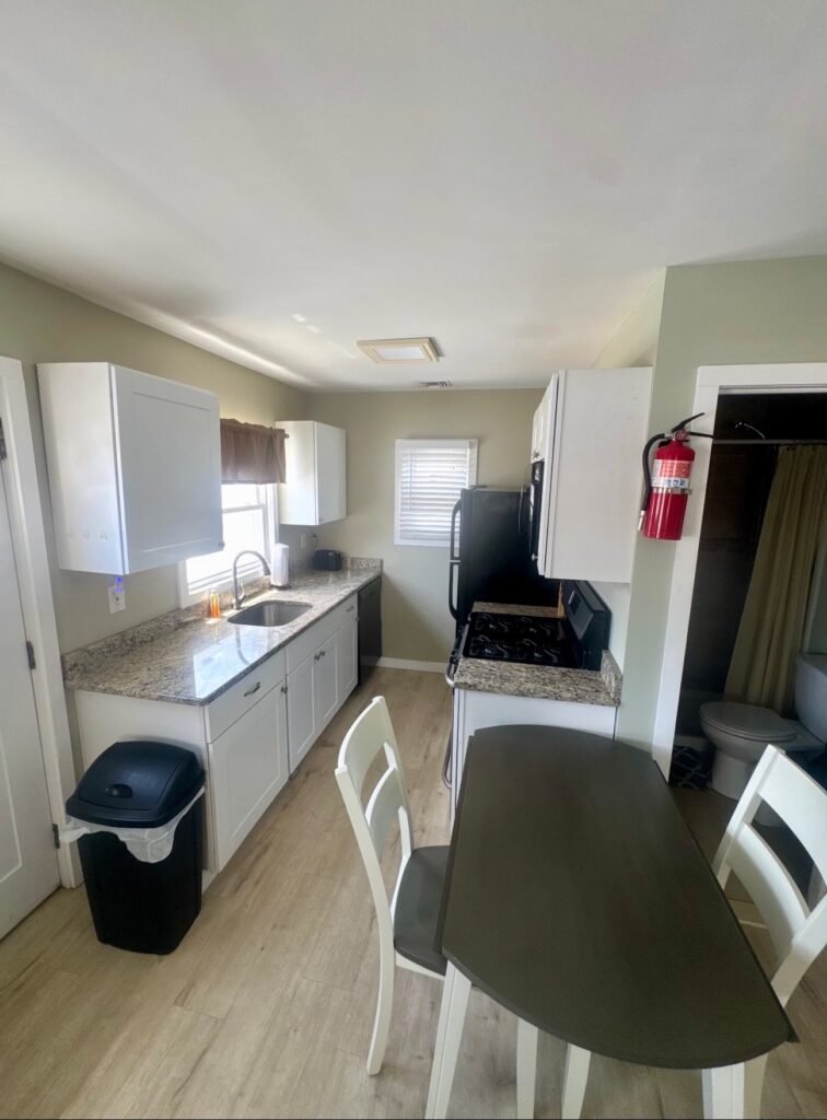2 BR Screen Door Cottage