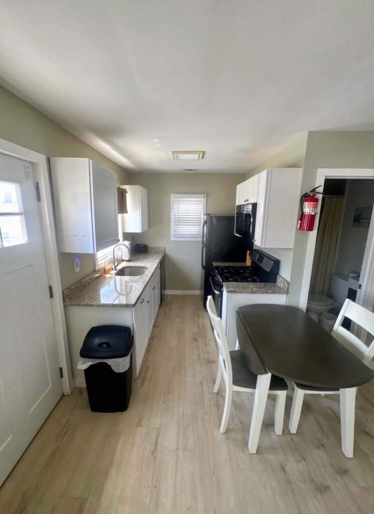 2 BR Screen Door Cottage