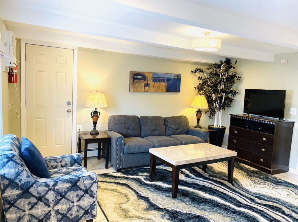 1 BR Beach Suite