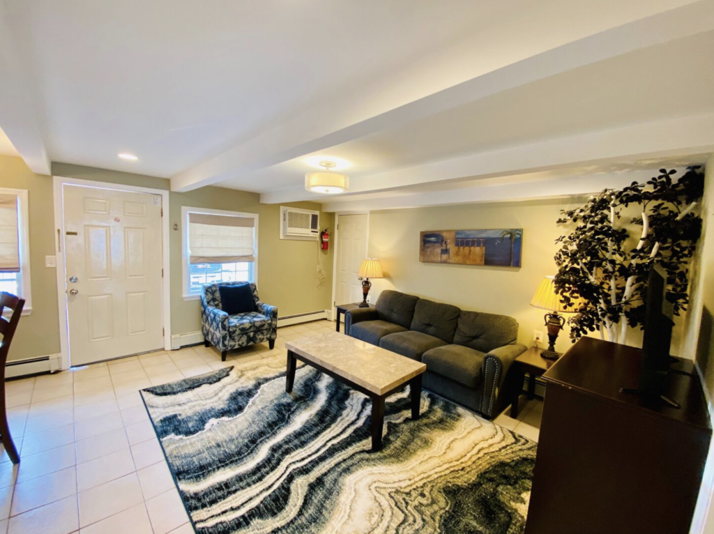 1 BR Beach Suite